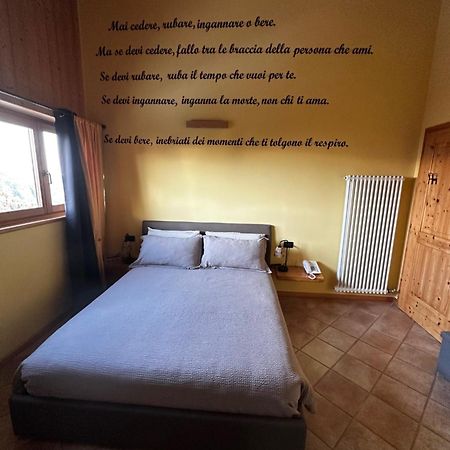 Castel Condino Chalet Chapeau Rar מראה חיצוני תמונה