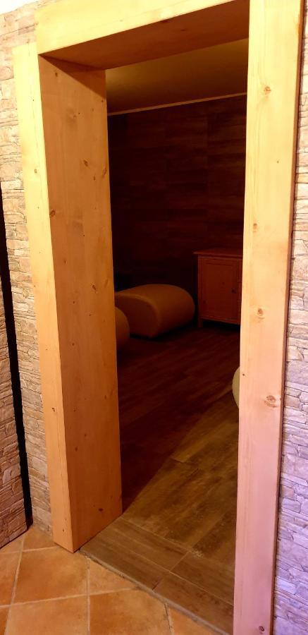 Castel Condino Chalet Chapeau Rar מראה חיצוני תמונה